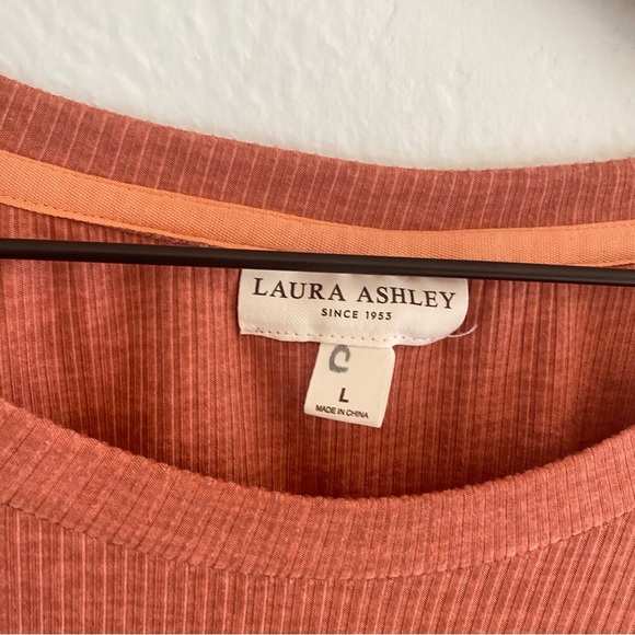 Laura Ashley Orange Short Sleeve T-Shirt with Vintage‎ Charm - Picture 3 of 4